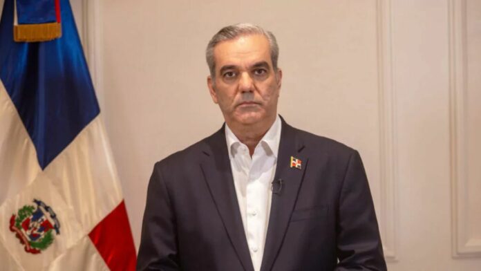 Abinader crea Premio Anual al Mérito Laboral