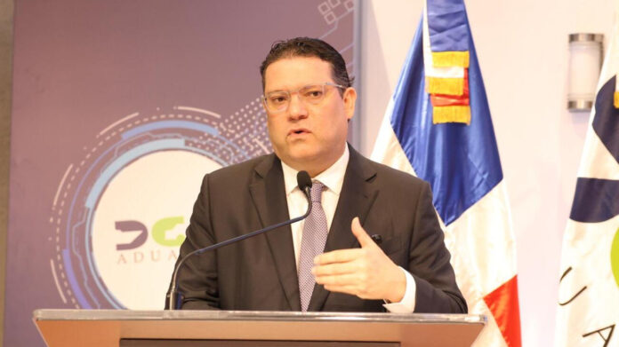 AMCHAMDR y CNFC resaltan impacto positivo de la DGA en el comercio nacional