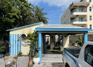 Mueren pareja de esposos y sus tres hijos menores en un incendio en Santiago