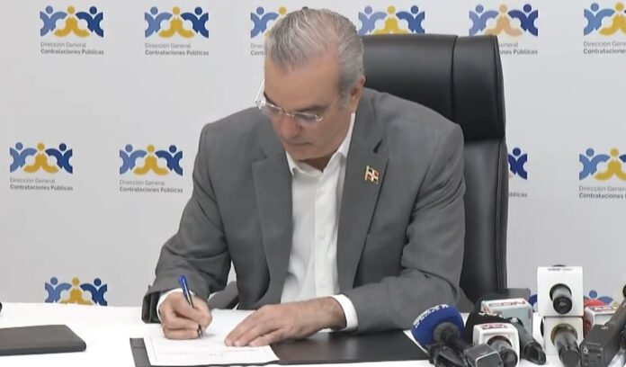 Presidente Abinader promulga Ley de Contrataciones Públicas