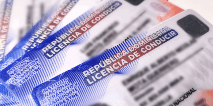 Dejan sin efecto suspensión del proceso de licitación del INTRANT para licencias de conducir