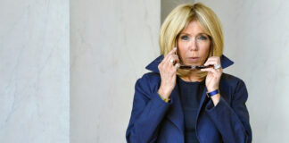 Esposa de Macron impugna la absolución de quienes difundieron rumor de que es transgénero
