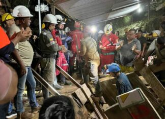 Rescatan a los 18 trabajadores atrapados en una mina en Colombia