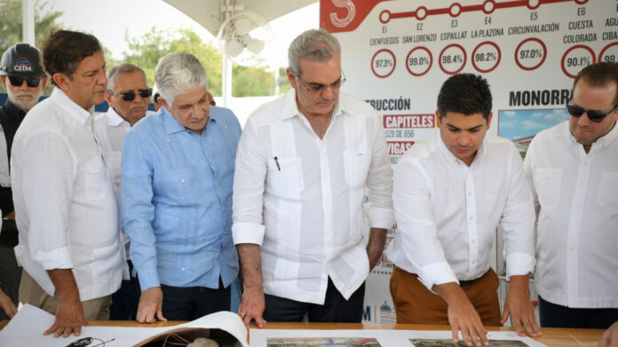 Presidente Abinader supervisa avances del Monorriel de Santiago