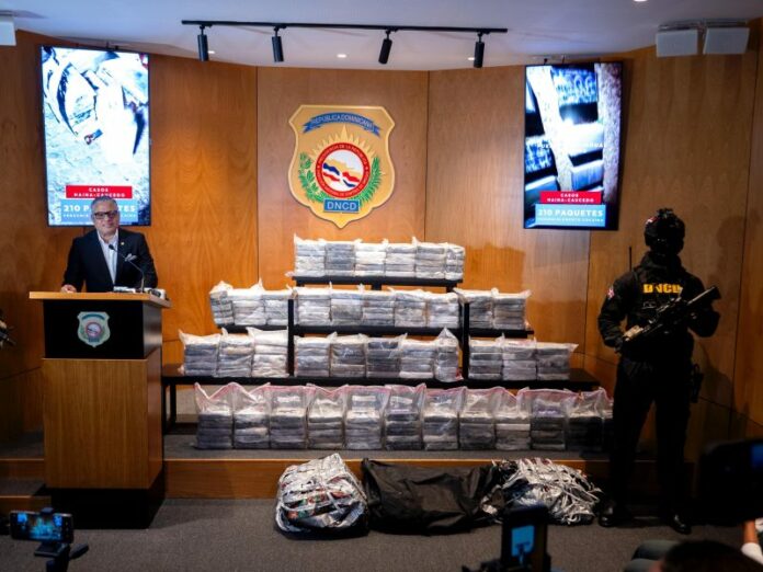 DNCD incauta 210 paquetes de presunta cocaína en Puerto de Haina y Caucedo