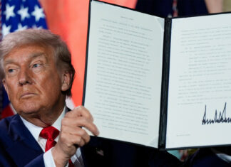 Trump firma una orden que prohíbe la IA ‘woke’