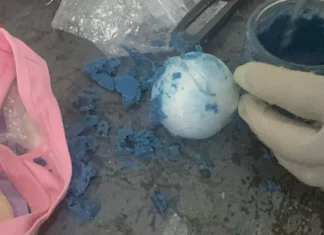 DNCD ocupa velones y peluche lleno de fibras de cocaína
