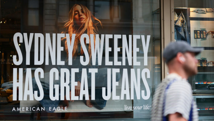 American Eagle rompe el silencio tras polémica racial por su anuncio de vaqueros