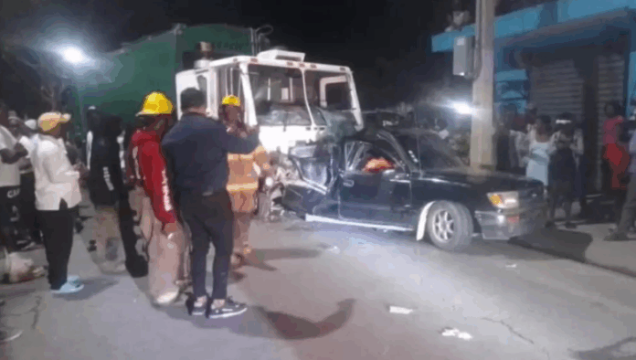Varios fallecidos y decenas de heridos tras accidente en La Altagracia