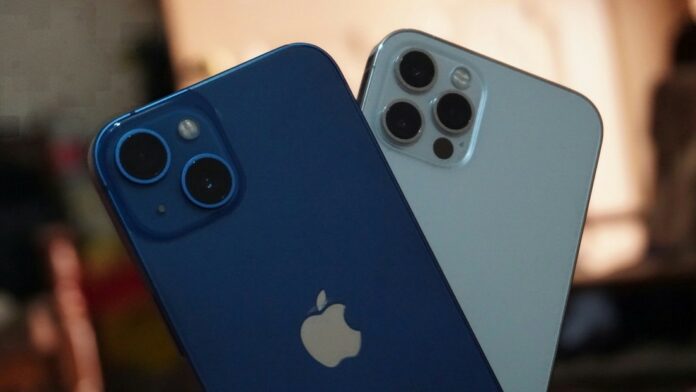 Muere una joven con 26 iPhones pegados a su cuerpo