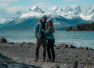 Pareja de influencers viajeros muere en un accidente