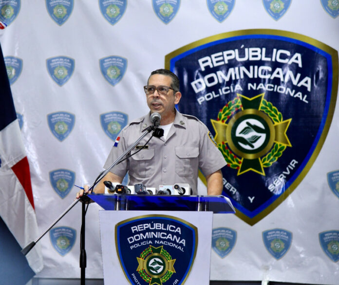 Madre que habría envenenado a sus tres hijos dejó manuscrito pidiendo perdón, según la Policía