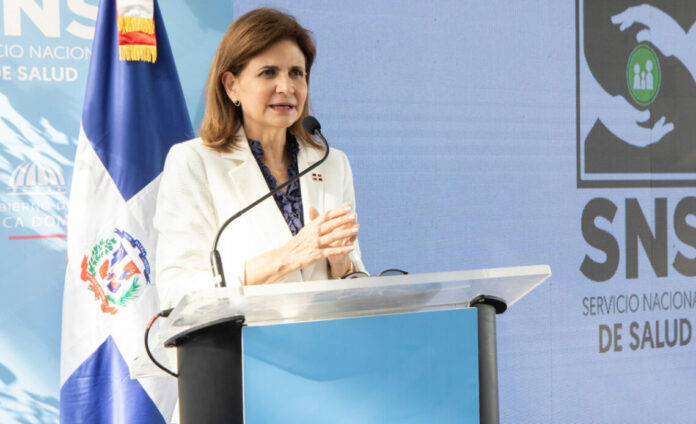 Raquel Peña asegura seguimiento al inicio del año escolar y respalda formación digital de la juventud