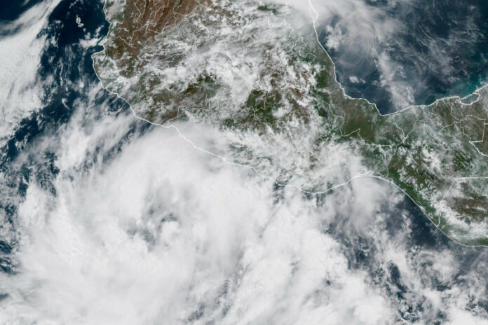 Tormenta tropical Fernand se forma en el océano Atlántico