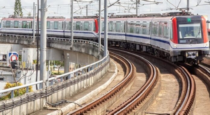Abinader pondrá en funcionamiento este domingo trenes de seis vagones para la Línea 1 del Metro