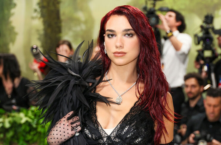 Dua Lipa despide a su agente por campaña contra grupo propalestino