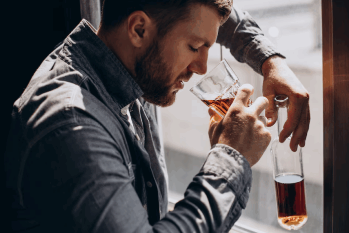 Alcohol y Alzheimer: un estudio revela el riesgo incluso con consumo moderado