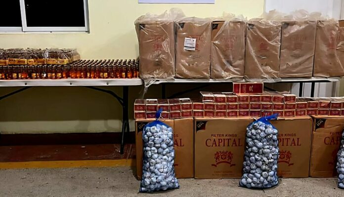 Ejército ocupa cargamento de cigarrillos, bebidas alcohólicas y ajo en operativo en Elías Piña