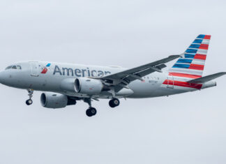 American Airlines deberá pagar una suma multimillonaria por no prestar asistencia a un pasajero