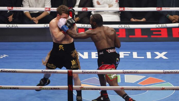 Canelo Álvarez cae ante Terence Crawford y pierde su reinado supermediano