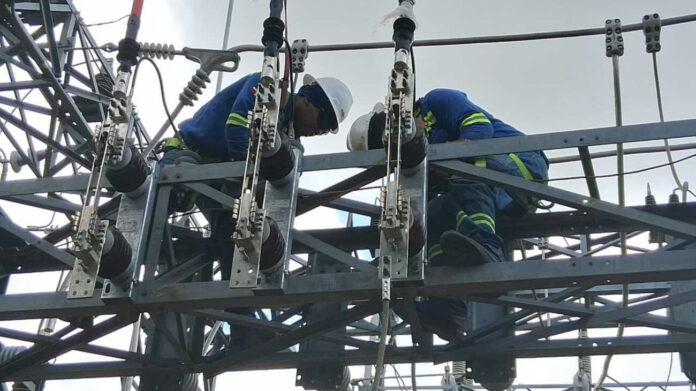 Edeeste inicia trabajos para reforzar suministro eléctrico en la Jacobo Majluta