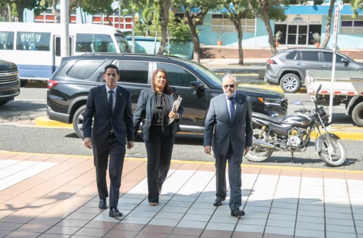 Procuraduría recibe expediente sobre irregularidades en el Senasa