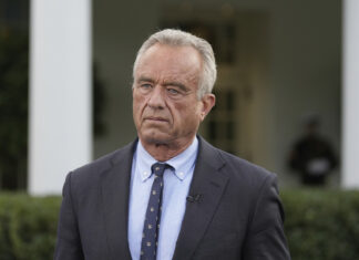 La Policía registra la casa de Robert Kennedy Jr. por una amenaza de bomba