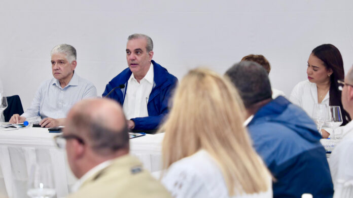 Abinader pasa balance a obras en curso y define prioridades para el 2026