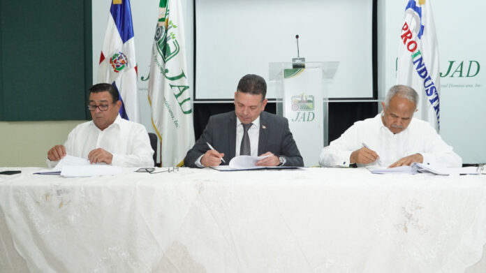 Proindustria y la JAD firman acuerdo para impulsar la competitividad de la agroindustria nacional