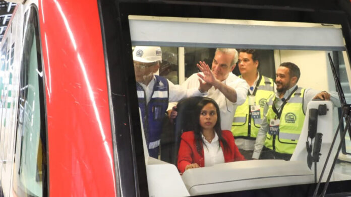 Abinader realiza prueba dinámica en Línea 2C del Metro de Santo Domingo