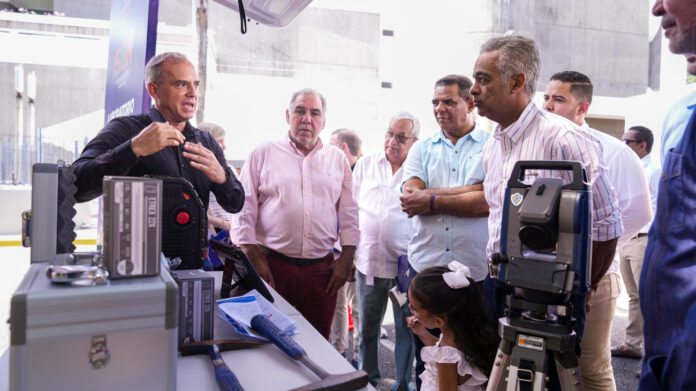 Servicio Geológico Nacional presenta Laboratorio Móvil de Geofísica de Vanguardia