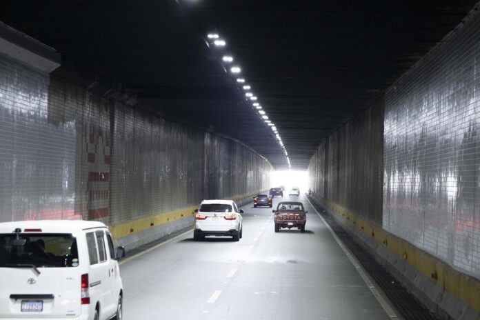 MOPC cierra de manera preventiva el túnel de Las Américas por efecto de vaguada