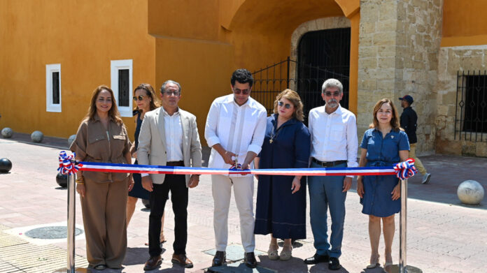 Turismo inaugura la restauración de 15 fachadas patrimoniales en la Ciudad Colonial