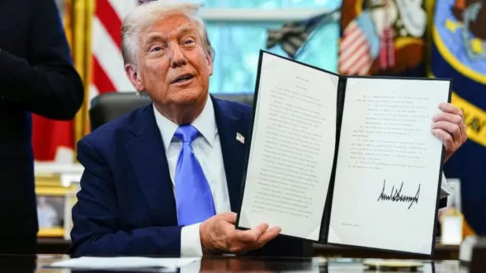 Trump exigirá pago de 100,000 dólares para acceder al visado H-1B