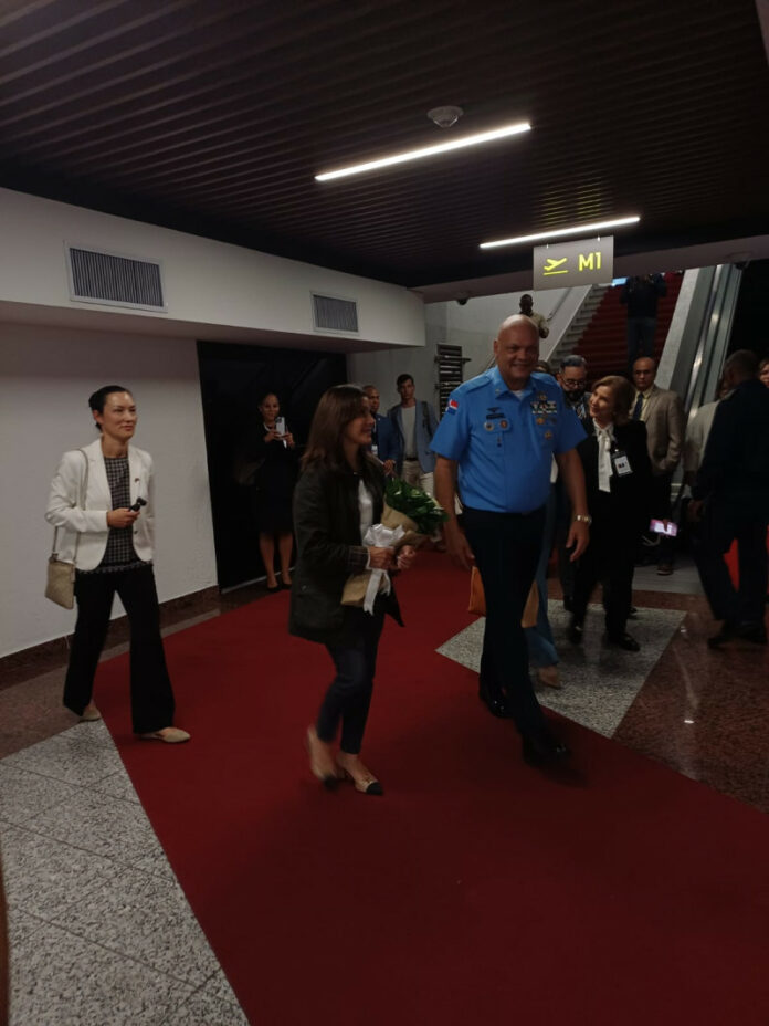 Leah Campos llega a RD para asumir como embajadora de Estados Unidos