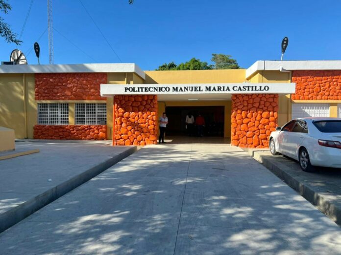 Infraestructura Escolar entrega remozado Politécnico Manuel María Castillo en San Francisco de Macorís