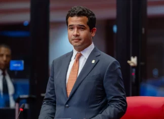 Omar Fernández pide liberar de impuestos salarios de hasta RD$52,000