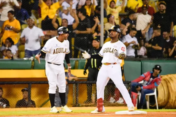 Triple decisivo de Alberto Rodríguez impulsa triunfo de las Águilas sobre Gigantes