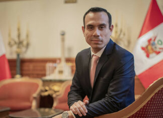 Congreso de Perú designa al presidente interino tras aprobar la vacancia de Boluarte