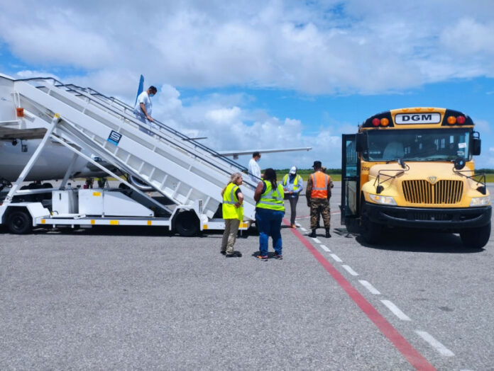 Más de 900 dominicanos han sido deportados en el gobierno de Trump