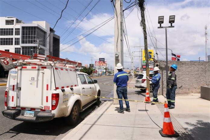 Edeeste desmantela cerca de 8 mil conexiones ilegales durante septiembre