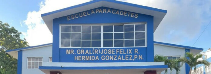 Oficial acusado de agredir sexualmente a excadete fue suspendido