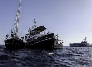 Israel desafía al mundo al continuar asalto a flotilla humanitaria