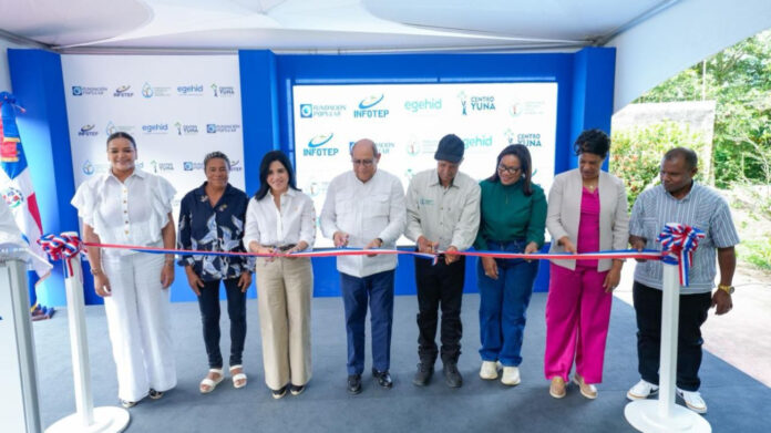 Infotep inaugura centro de formación número 63 en Loma de Blanco con apoyo de la Fundación Popular