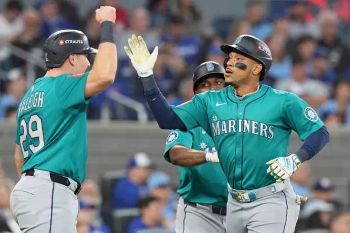 Marineros de Seattle toman ventaja de 2-0 y vencen a los Blue Jays