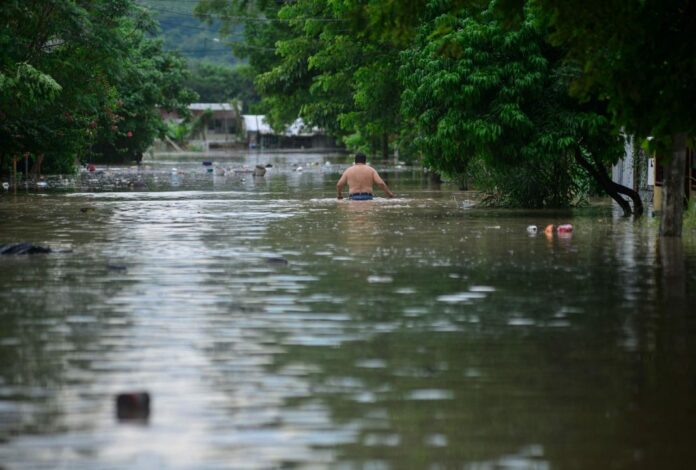 Más de 40 muertos y 20 desaparecidos tras intensas lluvias en México