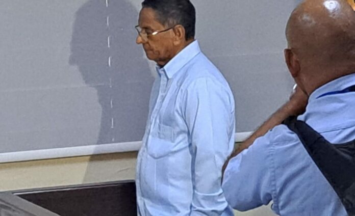 Prisión domiciliaria y garantía económica a sacerdote acusado de abusos sexuales en Santiago Rodríguez