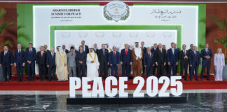 Los líderes mundiales firman el acuerdo de paz de Gaza