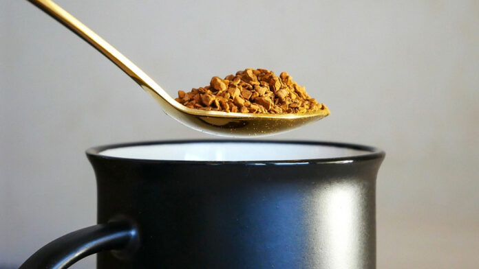 El daño que podría ocasionar a la salud una taza de café instantáneo al día