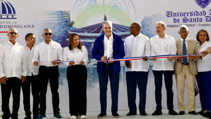 Abinader entrega techado de la UASD San Francisco de Macorís, que beneficiará a más de 12,000 estudiantes